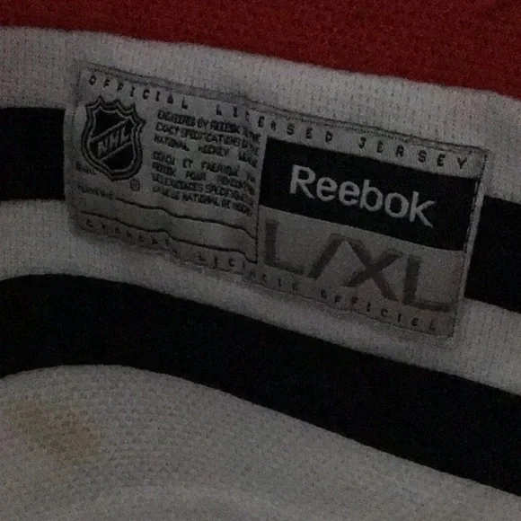 Youth Reebok Patrick Kane #88 NHL Chicago Blackhawks Red Size L/XL signed - Picture 2 of 4